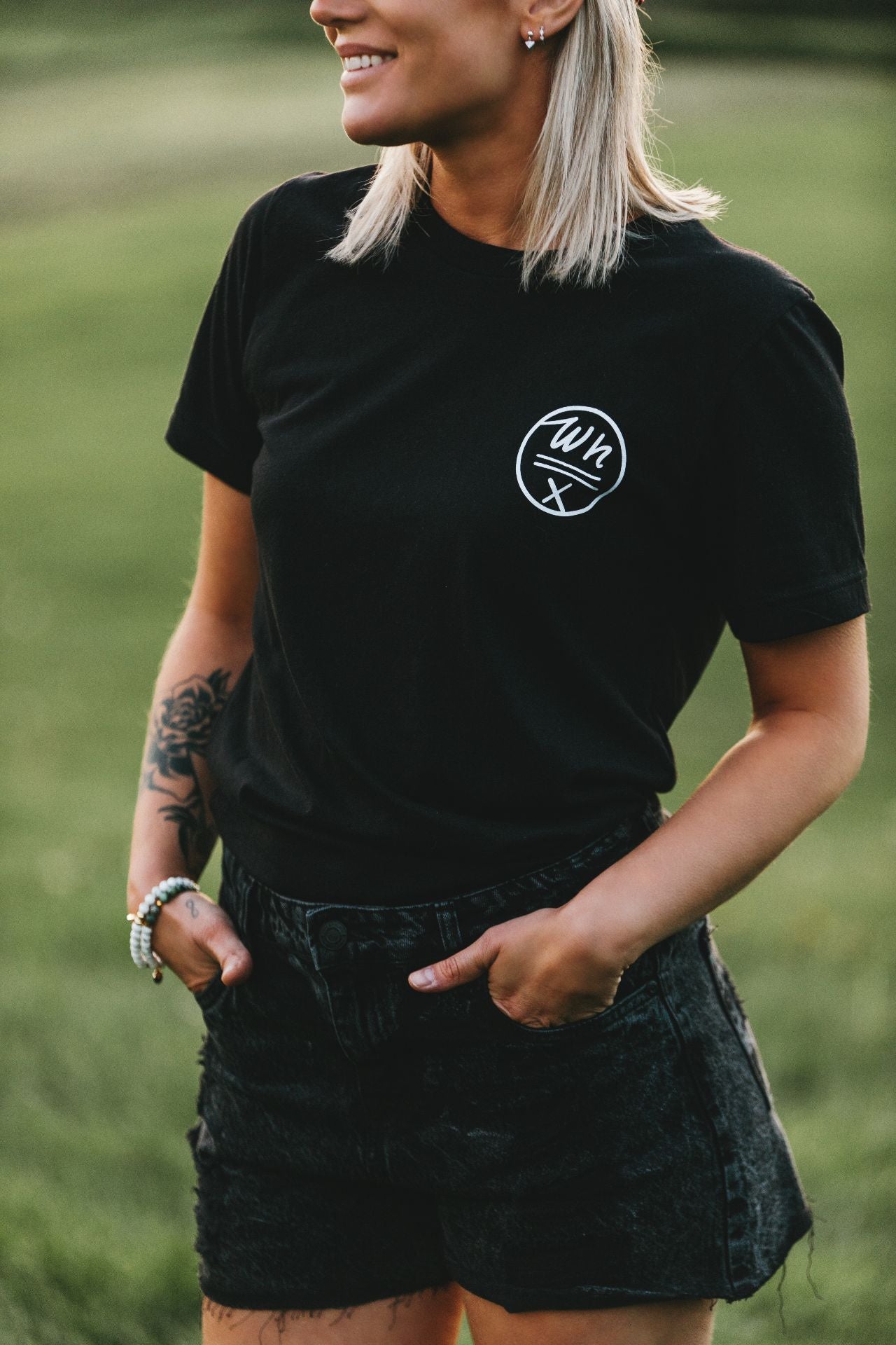 T-shirt unisexe FLOWER 🌺couleur au choix (PRÉCOMMANDE )